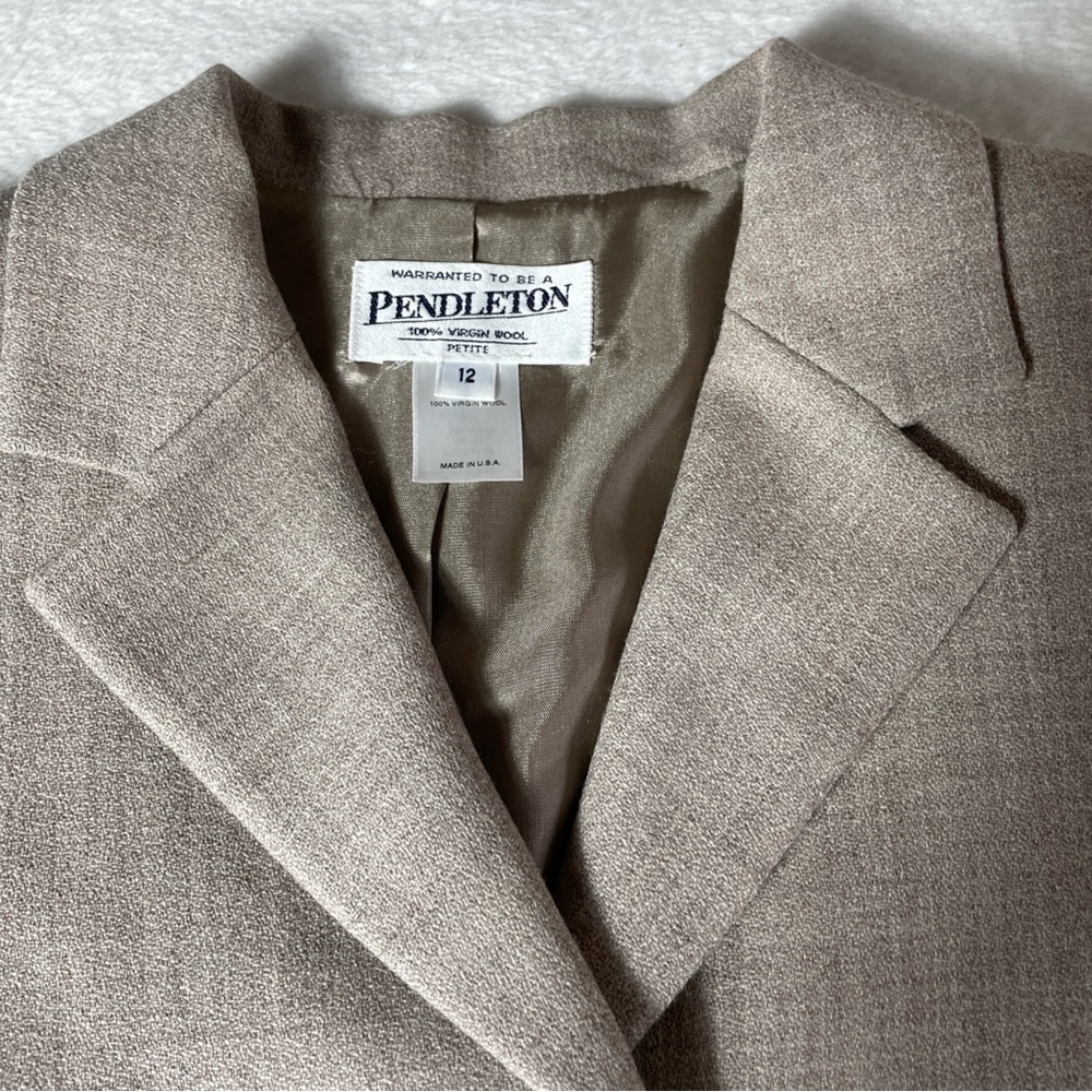 Pendleton Women’s Size 12P Three Button Virgin Wo… - image 7